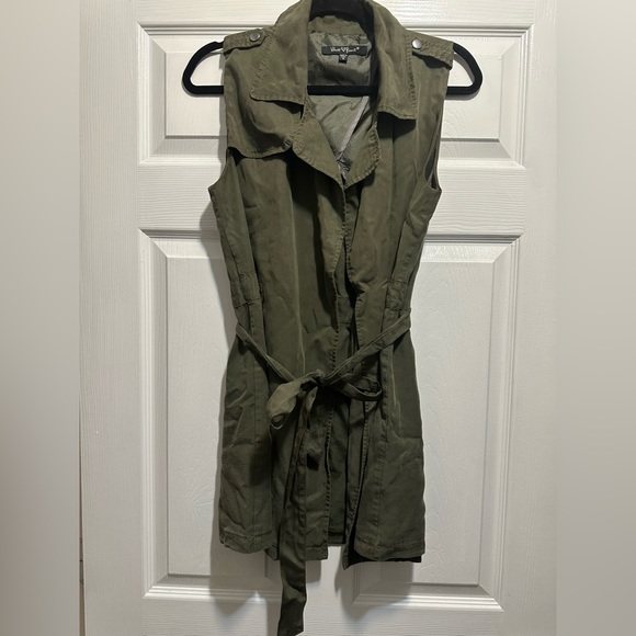 Velvet Heart Olive Green Vest - Picture 2 of 5